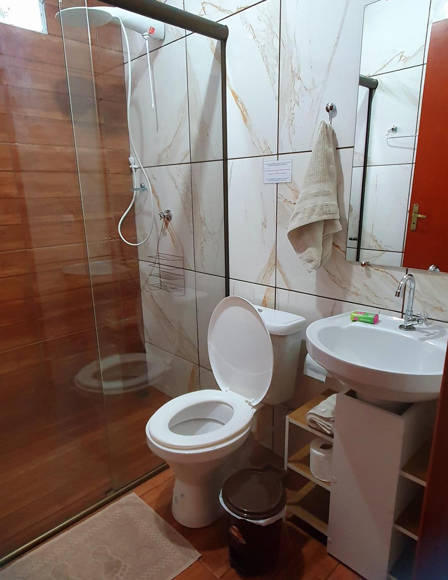 Proximo A Av Das Cataratas - Ar Condicionado - Estacionamento Privado 伊瓜苏 外观 照片